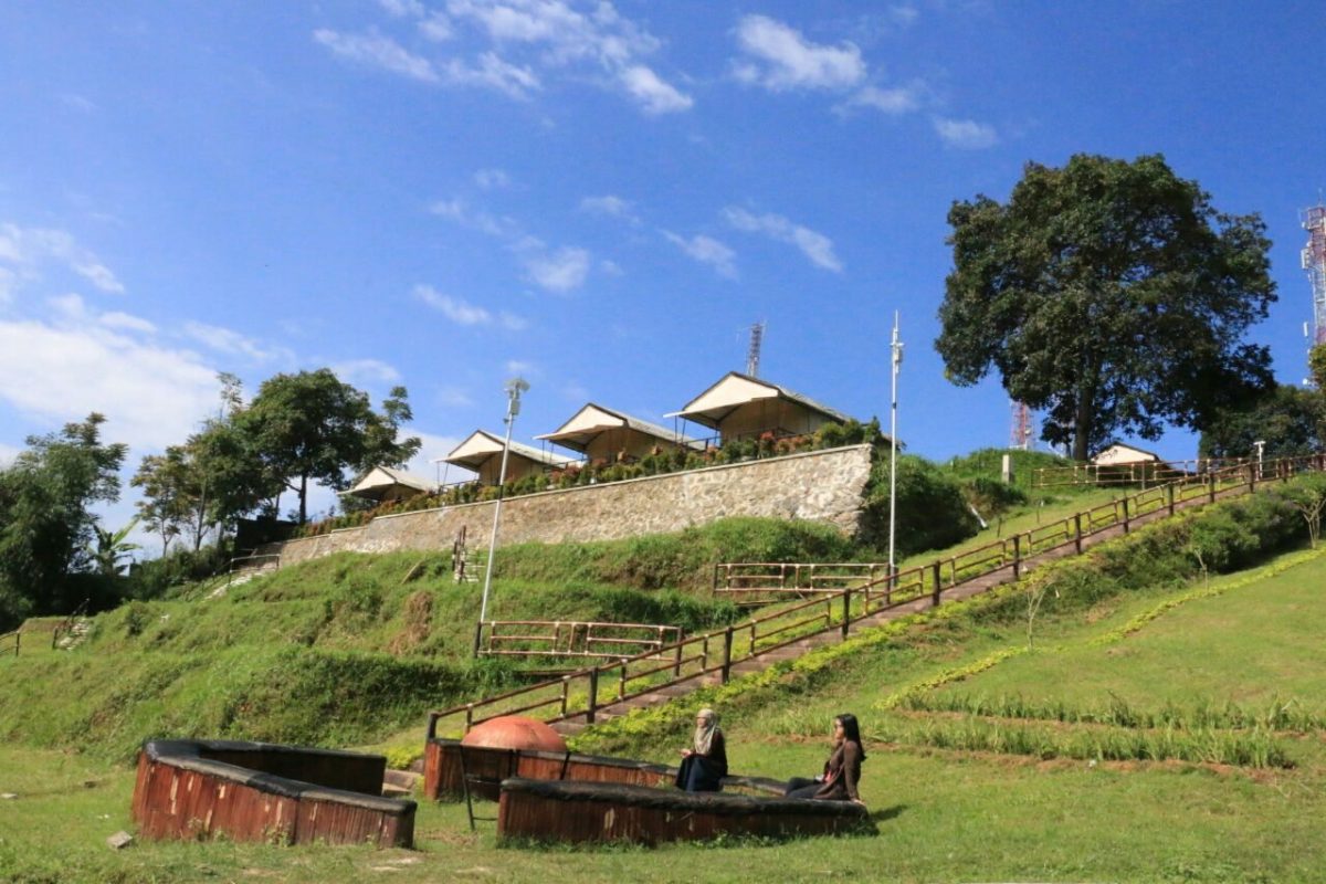 Camping Mewah di Trizara Resorts Lembang